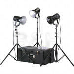 Smith-Victor K82 3-Light 750 Watt Ultra Cool Portable Kit