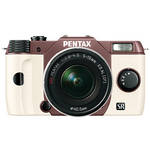 Pentax Q10 Compact Mirrorless Camera with 5-15mm Lens (Cocoa Brown / White)
