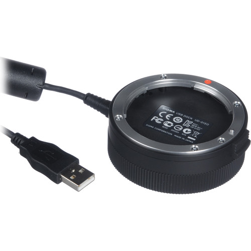 Sigma USB Dock attaches like a lens cap for focus adjustments and other advanced feature access
