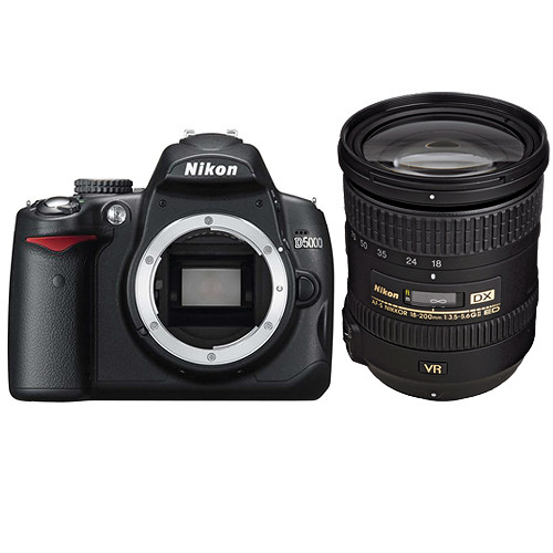 Nikon D5000 Digital SLR Camera w/ AF-S DX Nikkor 18-200mm VR II Lens