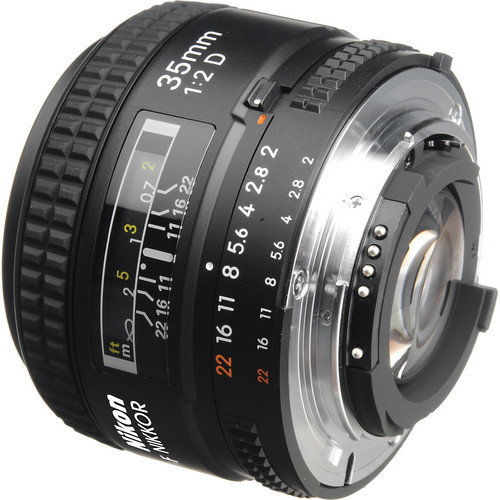 Nikon lens 35mm f/2D
