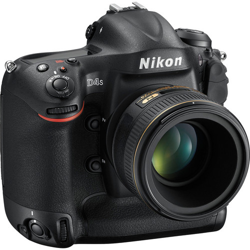 Nikon D4S