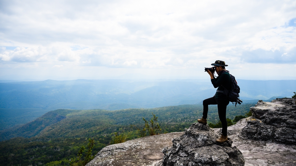 Five Recommended Full-Frame Lenses for Travel