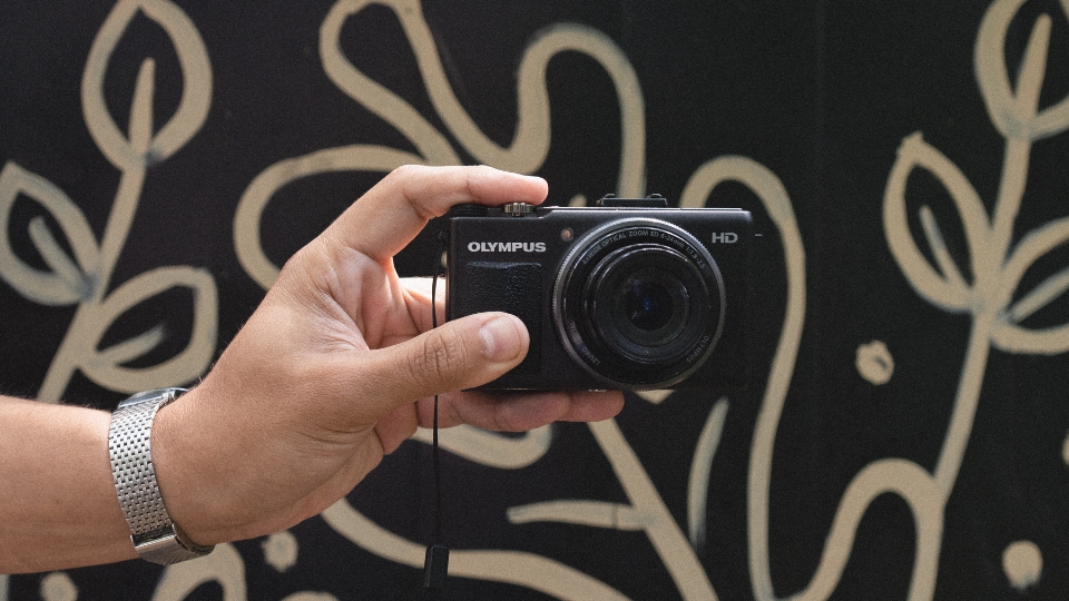 How to Breathe New Life into Retro Digicams