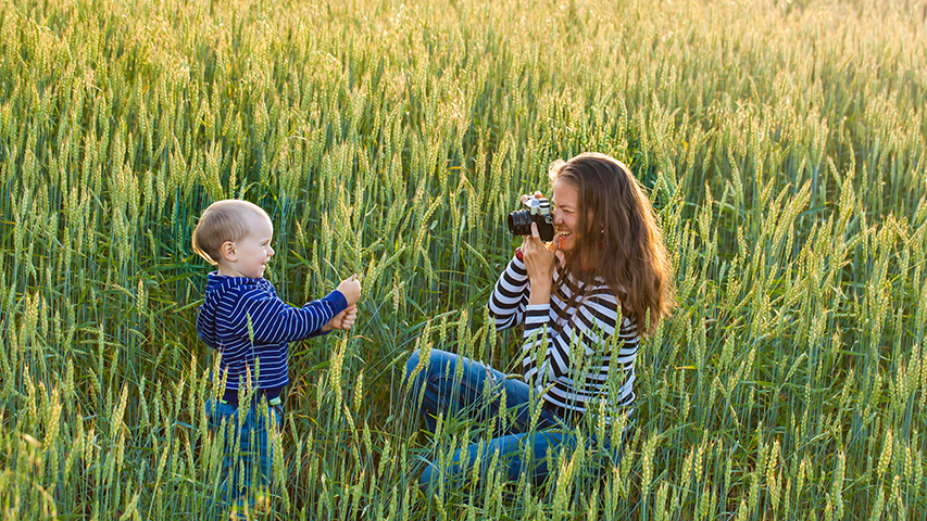 Mother's Day: What to Give Your Photographer Mom Who Has It All
