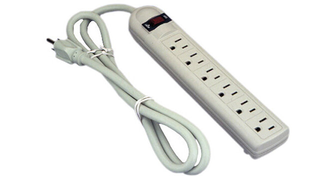 Tera Grand 6-Outlet Surge Protector with Safety Circuit Breaker