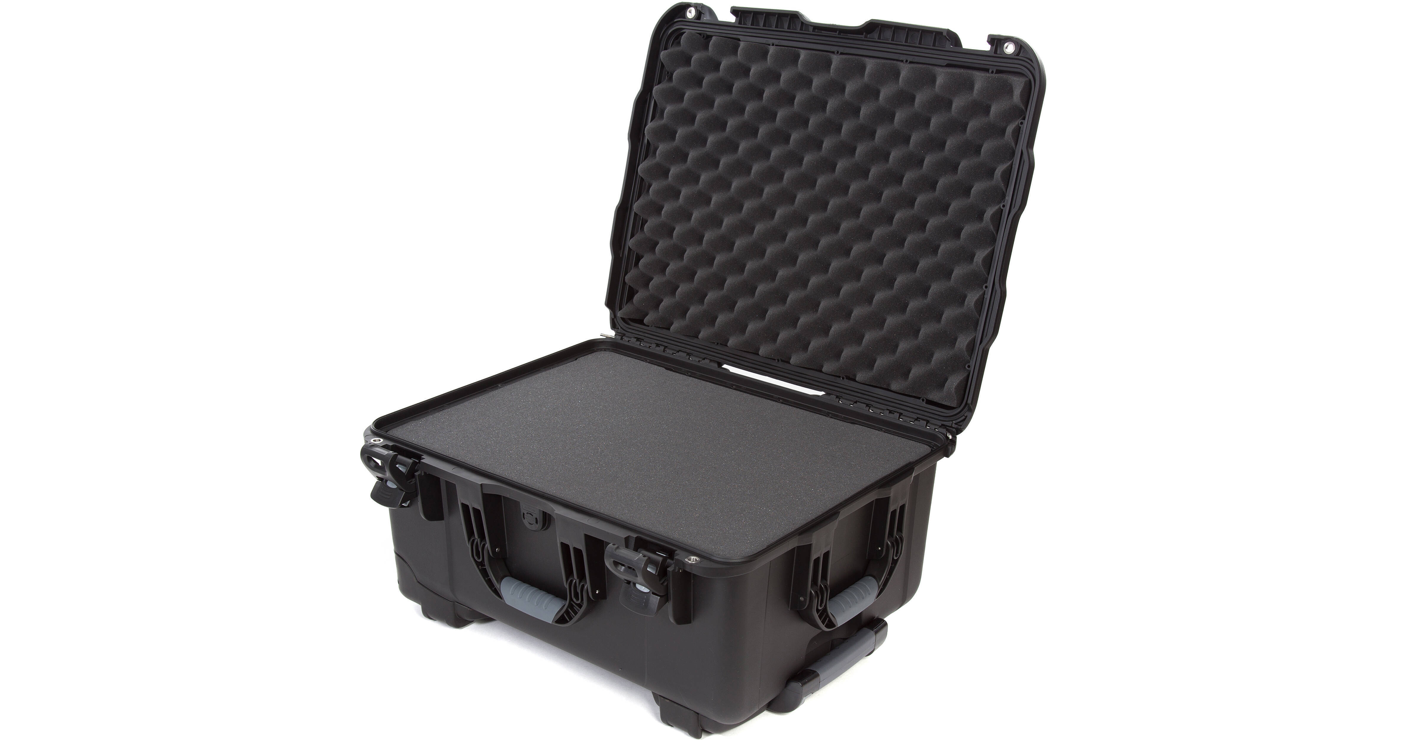 Nanuk 950 Protective Rolling Case with Foam Inserts (Black)