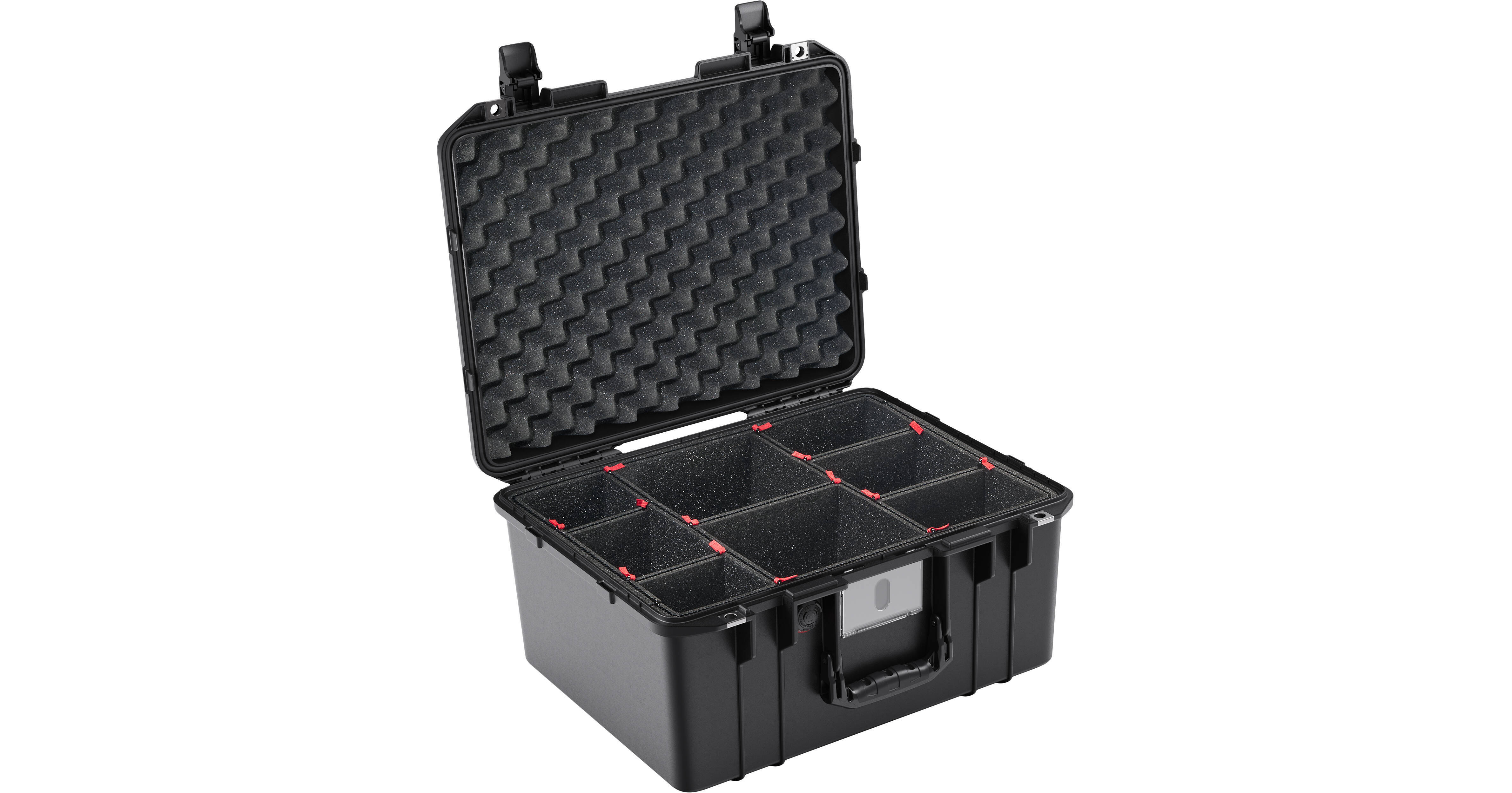 Pelican 1557AirTP Hard Carry Case with TrekPak 015570-0051-110