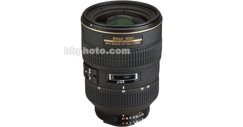 Nikon Zoom W/A-Telephoto AF-S Zoom Nikkor 28-70mm f/2.8D 1961