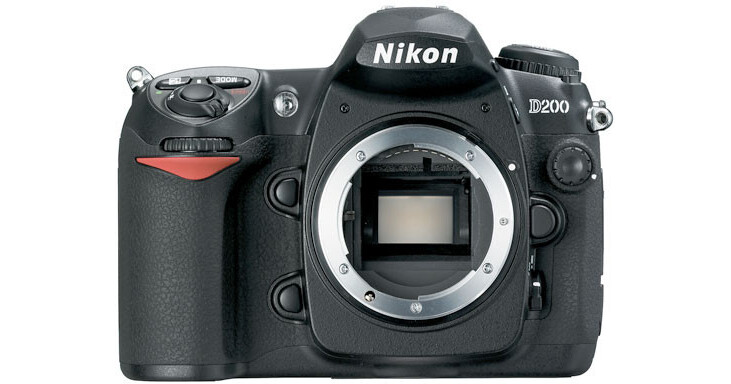 Nikon d200. Nikon d200 body material.