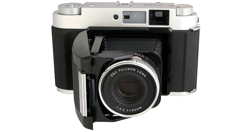 fujifilm gf670 rangefinder folding camera