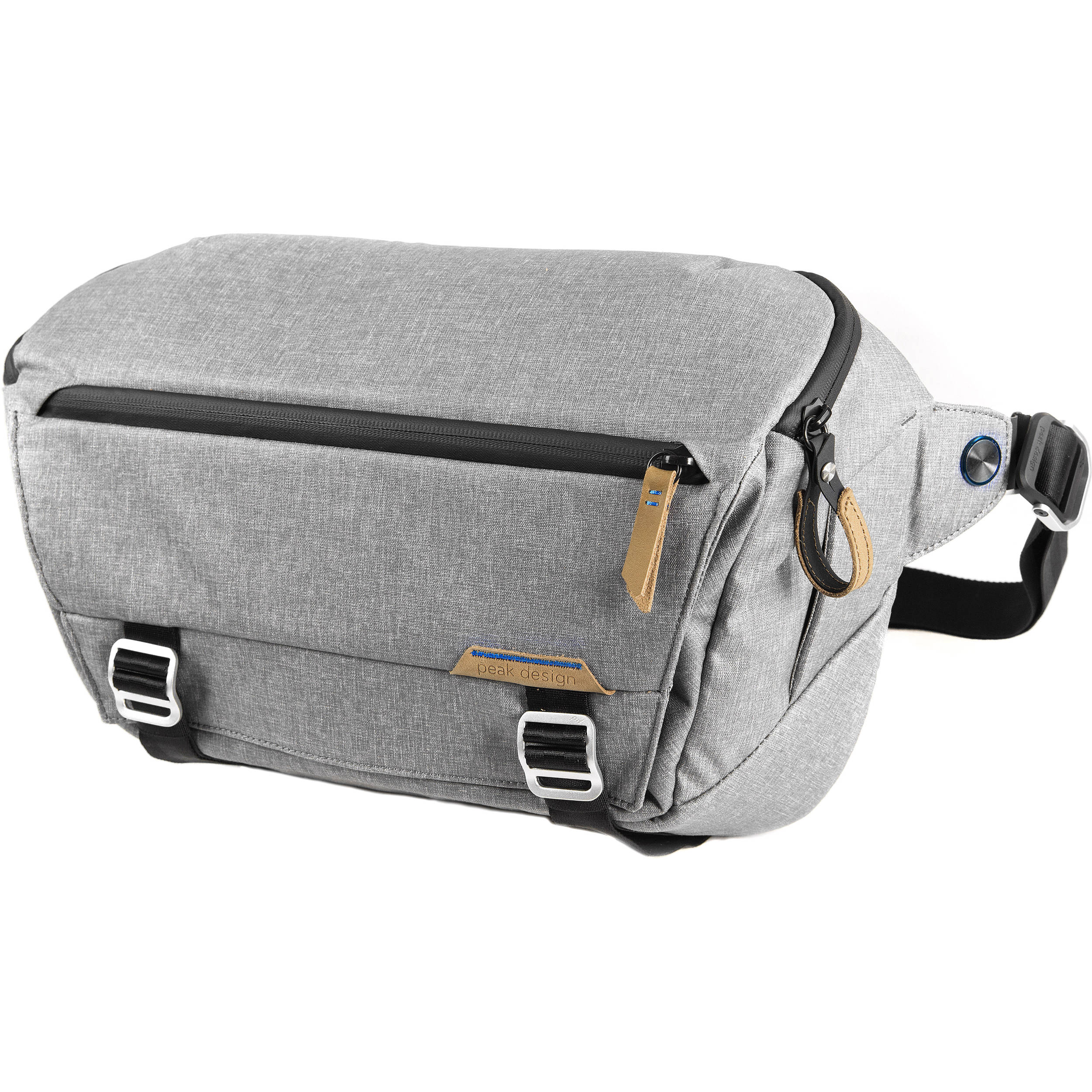 peak design sling bag