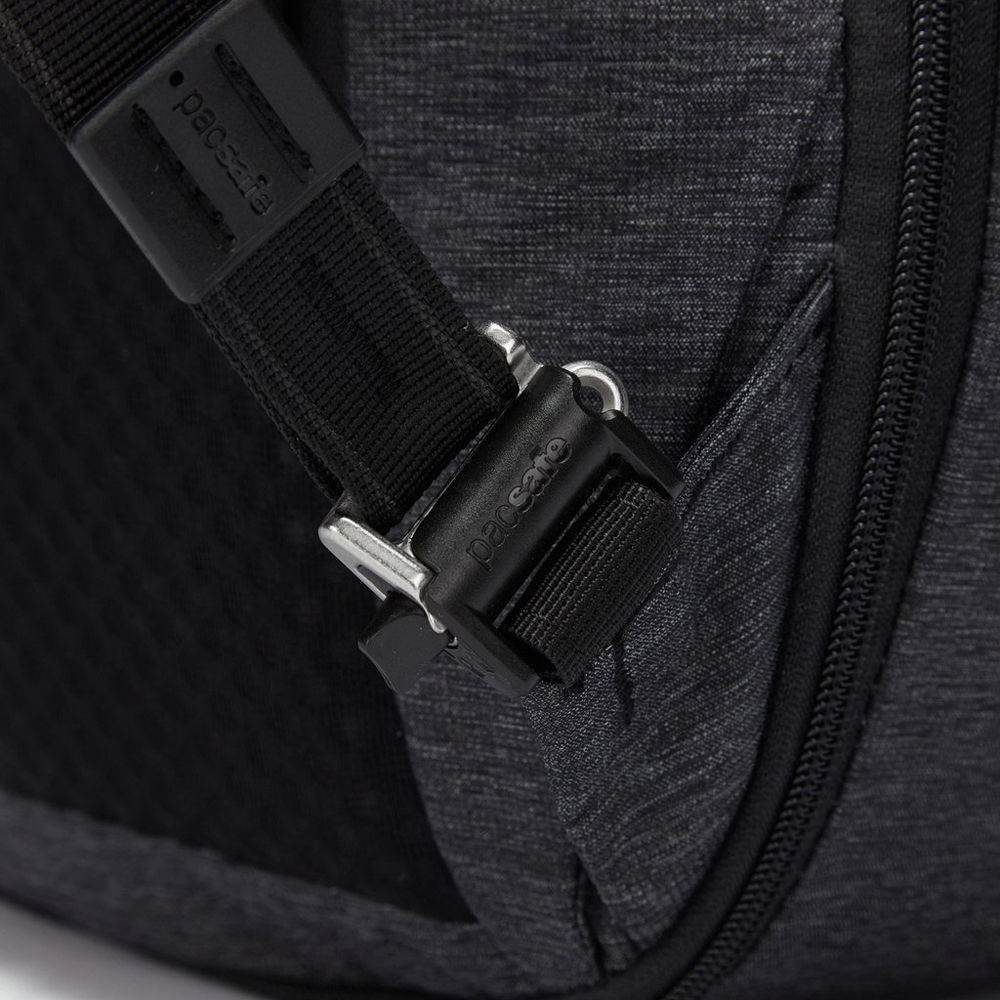 vibe 28l commuter backpack