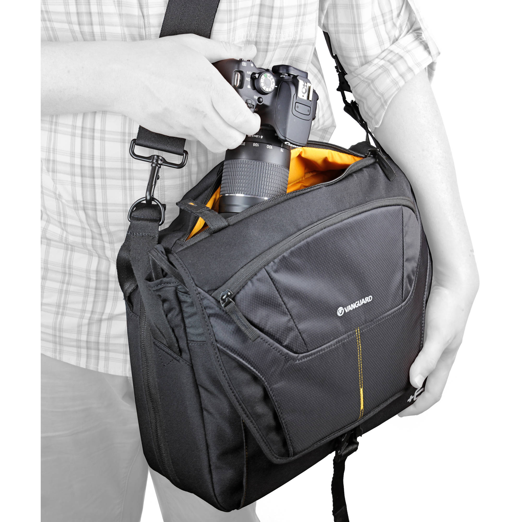 Small Vanguard Alta Rise 28 Expanding Messenger Bag for Camera