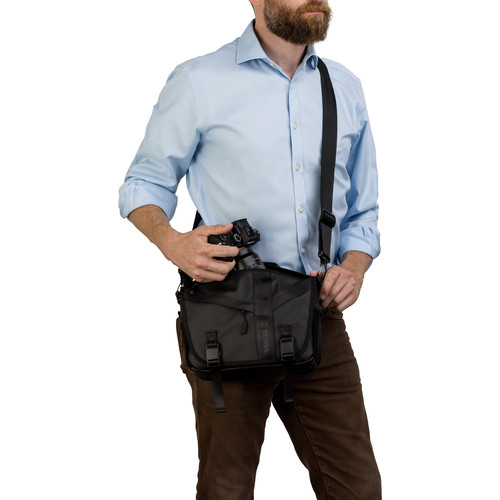 tenba dna 8 messenger bag