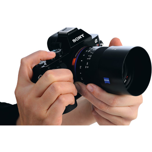 zeiss 50mm f2 loxia