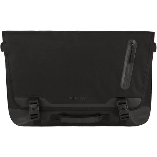 Incase sport field hotsell messenger bag