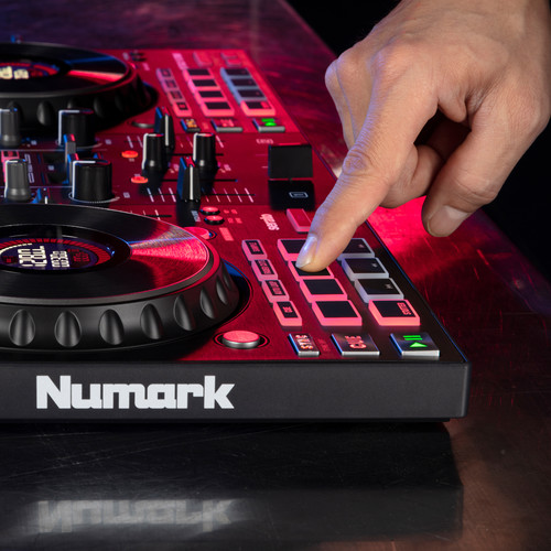 Numark Mixtrack Platinum FX 4-Deck Serato DJ MIXTRACK PLATINUM