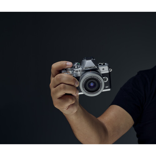 olympus e0m10