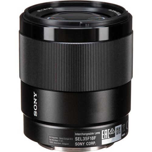 Sony 35mm f/1.8 FE Wide-Angle Lens for Select E-Mount Cameras Black  SEL35F18F - Best Buy