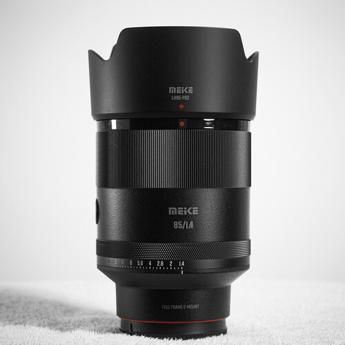 Meike 85mm f/1.4 AF