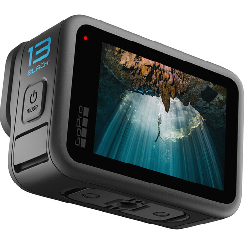 Vista lateral de la GoPro HERO13 Black que muestra su diseño compacto y moderno para grabaciones extremas