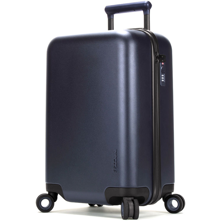 novi suitcase review