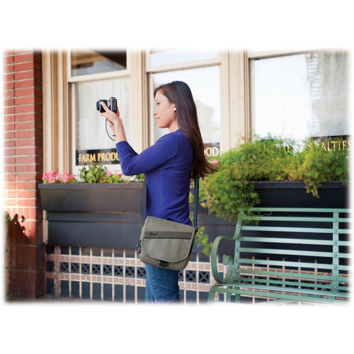 lowepro event messenger 100