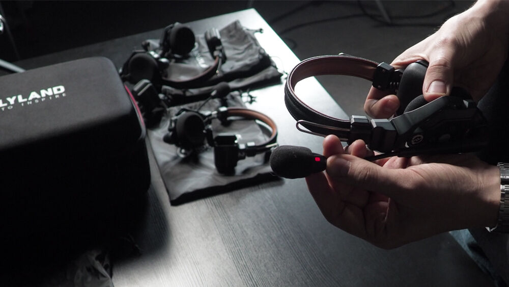 Dual-Mic Environmental Noise Cancellation
