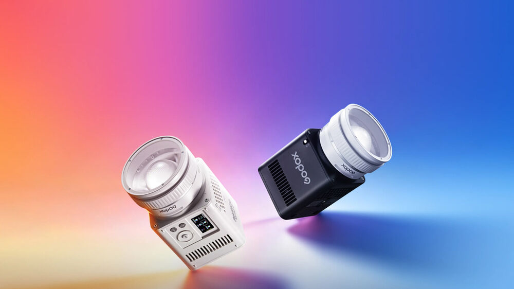 A single light is included.