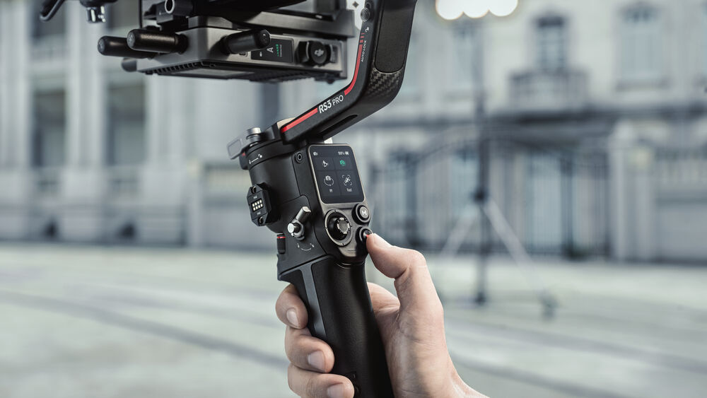 DJI's RS3 mirrorless camera stabilizer unlocks automatically and is easier  to balance