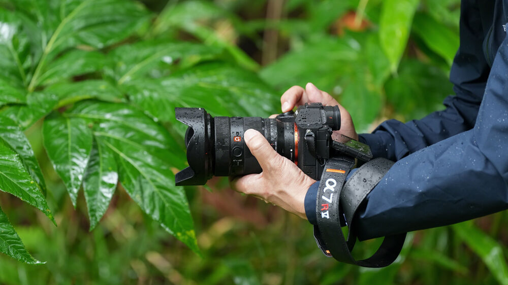 Sony a7R V hoạt động bền bỉ trong nhiều điều kiện môi trường