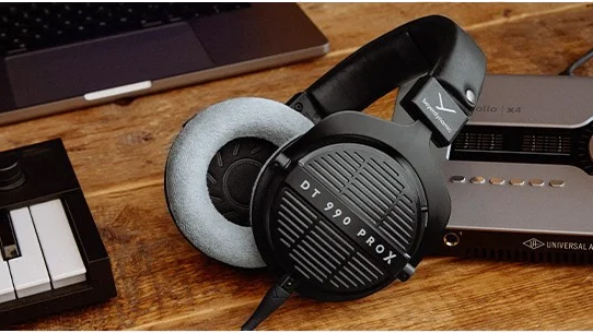 Beyerdynamic DT 990 PRO X Professional Open-Back Studio 1001629